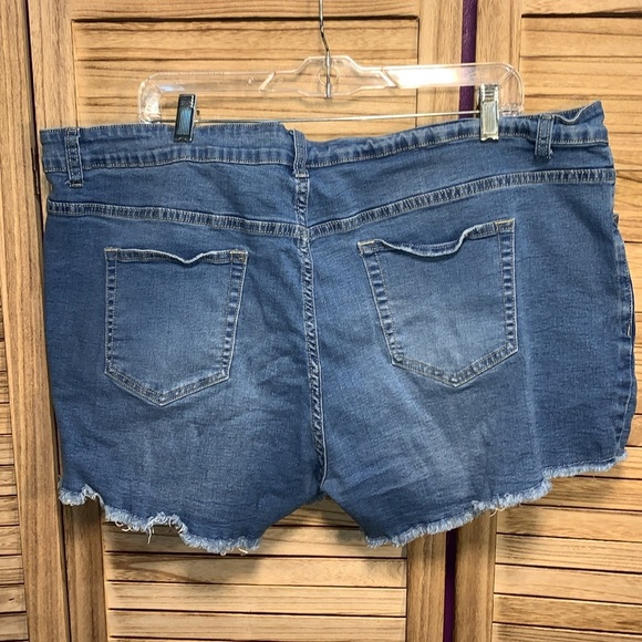Women's Blue Jean Demin Shorts Plus Size 2X - Picture 3 of 4
